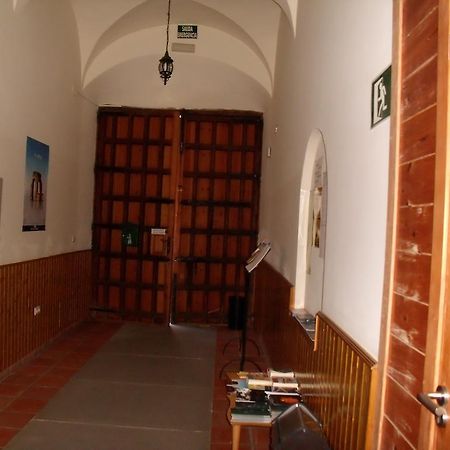 Albergue Convento De San Francisco Сафра Екстериор снимка